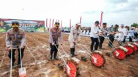 Kapolri dan kementan tanam 1 juta hektare jagung serentak se-indonesia