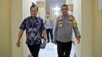 Kapolda NTB IRJEN POL HADI GUNAWAN, S.H.,S.I.K. bertemu dengan dubenur NTB Dr. Lalu Muhamad Iqbal , di ruang kerja Kapolda NTB Kapolda NTB IRJEN POL HADI GUNAWAN, S.H.,S.I.K. bertemu dengan dubenur NTB Dr. Lalu Muhamad Iqbal , di ruang kerja Kapolda NTB