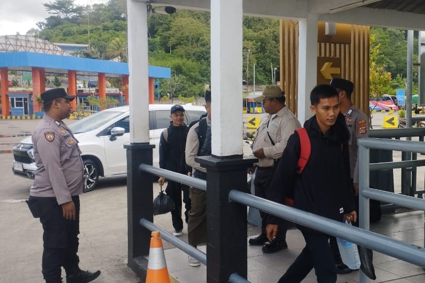 Penyeberangan Lembar-Bali Aman dan Tertib