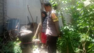 Kunjungan Humanis Bhabinkamtibmas, Ajak Warga Manfaatkan Lahan Pekarangan untuk Ketahanan Pangan